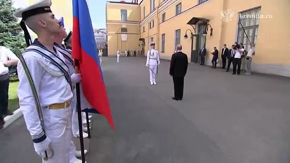 Анна Хорошун: В День Военно-Морского Флота Владимир Путин прибыл с визитом в Санкт-Петербург