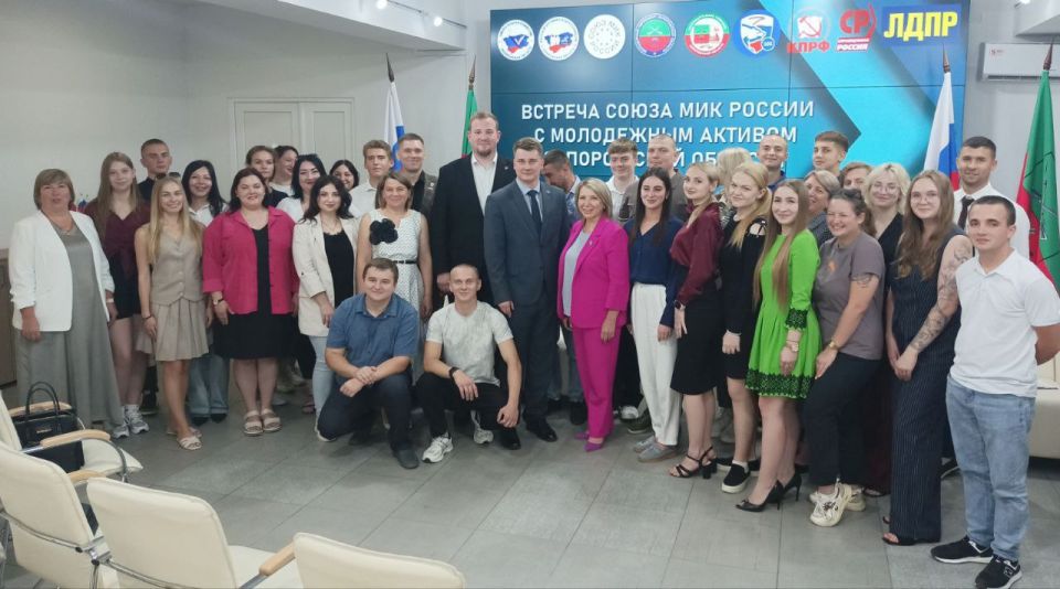 Избирательная комиссия Запорожской области сердечно поздравляет своего коллегу и друга – Максима Воронина, Председателя Союза Молодёжных избирательных комиссий Российской Федерации, Председателя Молодёжной избирательной...