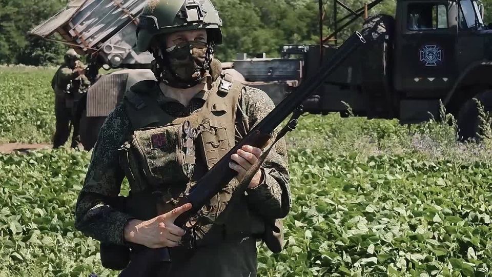 «Град» на передовой: как артиллерия 41 мсп 44 Армейского корпуса выжигает укронацистов