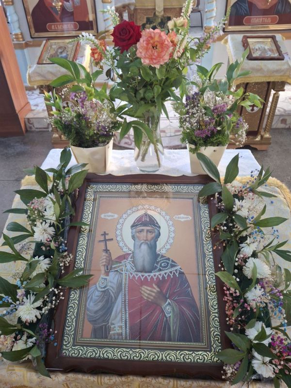 Днем Крещения Руси!. В День памяти великого равноапостольного князя Владимира и 1037-летия Крещения Руси - в нашем храме прошла праздничная Божественная литургия и молебен, посвященные знаковому событию отечественной истории