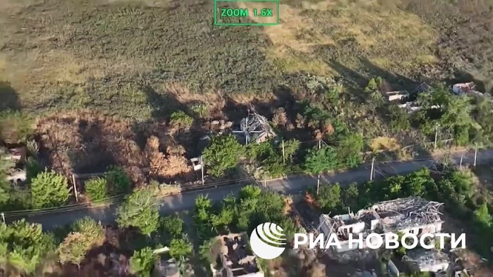 Минобороны России показало кадры боев за населенный пункт Темировка в Запорожской области, об освобождении которого стало известно сегодня