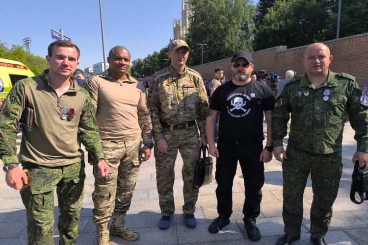 Московская команда ПАРТИИ «РОДИНА» и участники СВО почтили память детей, погибших от войны