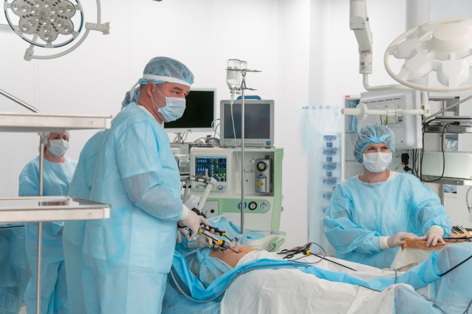 Многопрофильный медицинский центр ФМБА в Мариуполе наращивает объемы медицинской помощи жителям новых регионов России