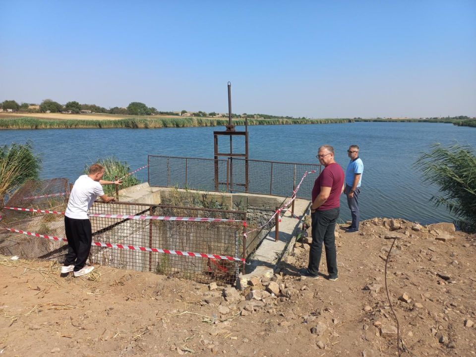 Стартовали работы по капремонту гидросооружения в пгт Приазовское