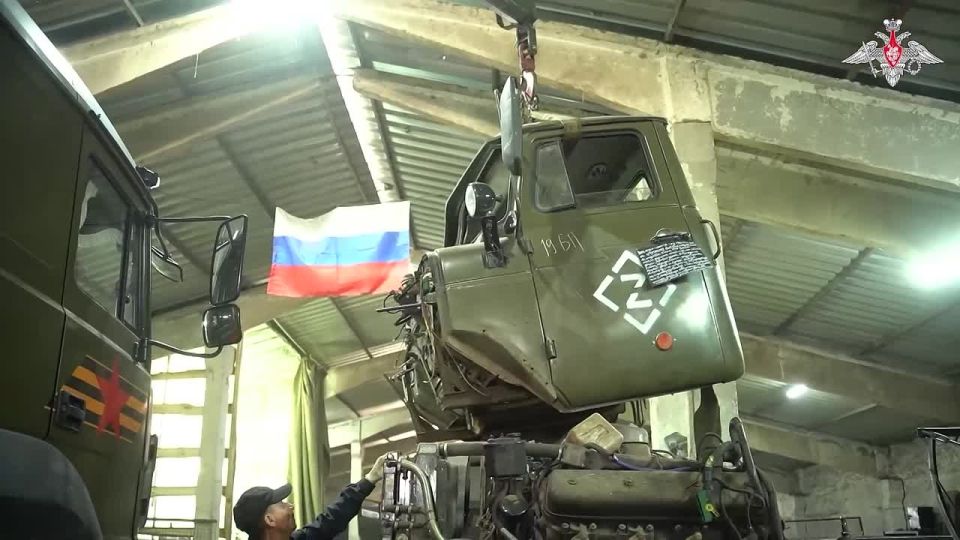 Военнослужащие ремонтной роты продолжают восстанавливать колесную технику, поступающую с передовой
