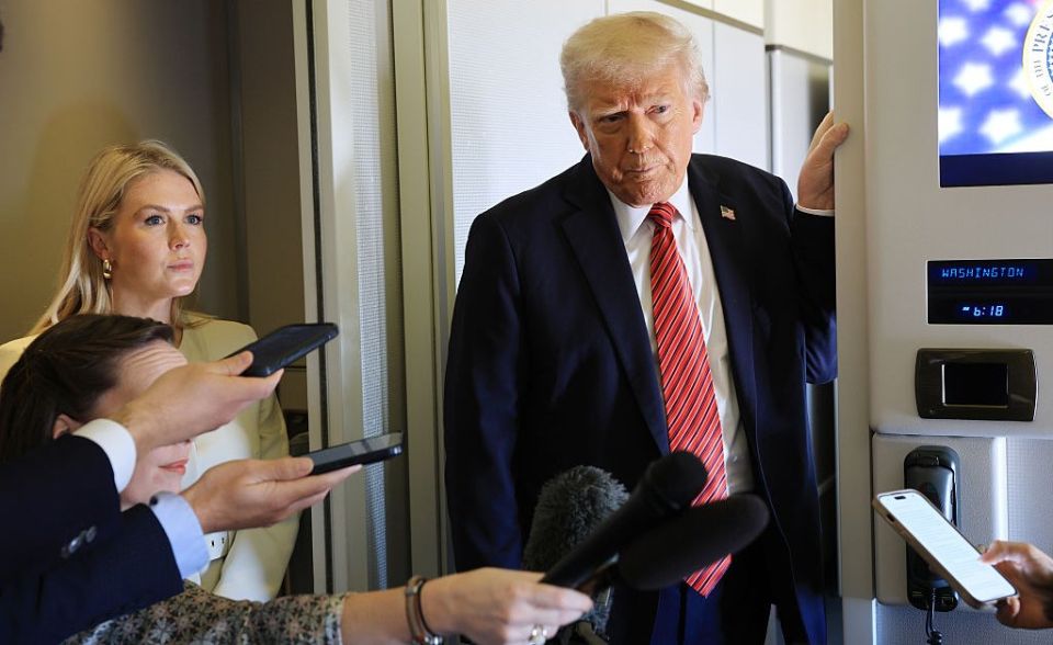 Что происходит с Трампом?. Интересно разговорился Трамп про Россию и Индию после своей поездки в Британию