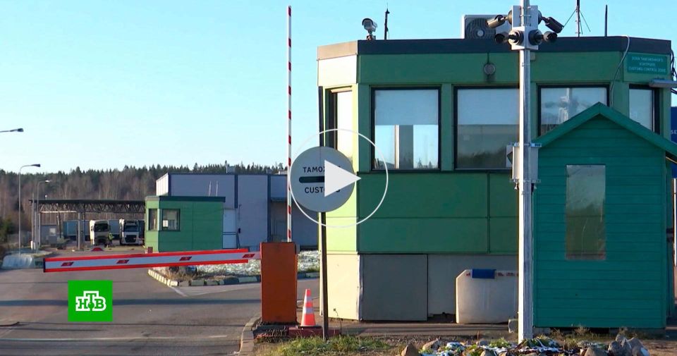 Созданные в 90-е годы 20 пунктов пропуска между РФ и Украиной официально закрыты