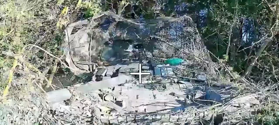 Дрон Северян уничтожил украинский танк в лесах приграничной зоны