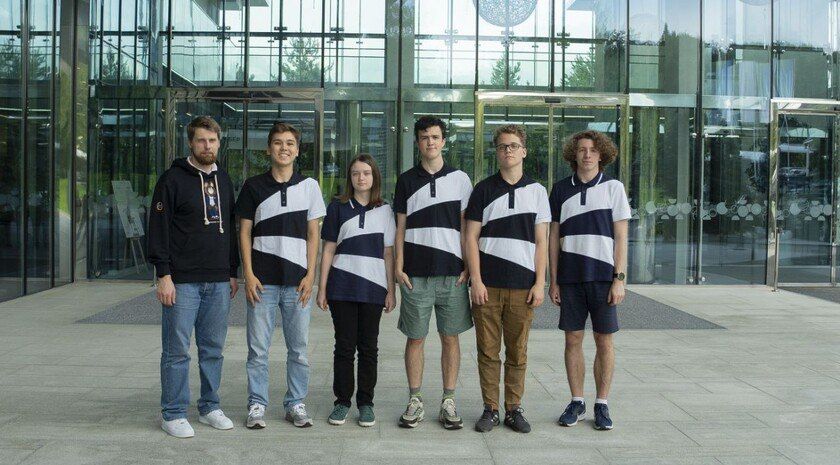 Российские старшеклассники везут с олимпиады по информатике четыре медали