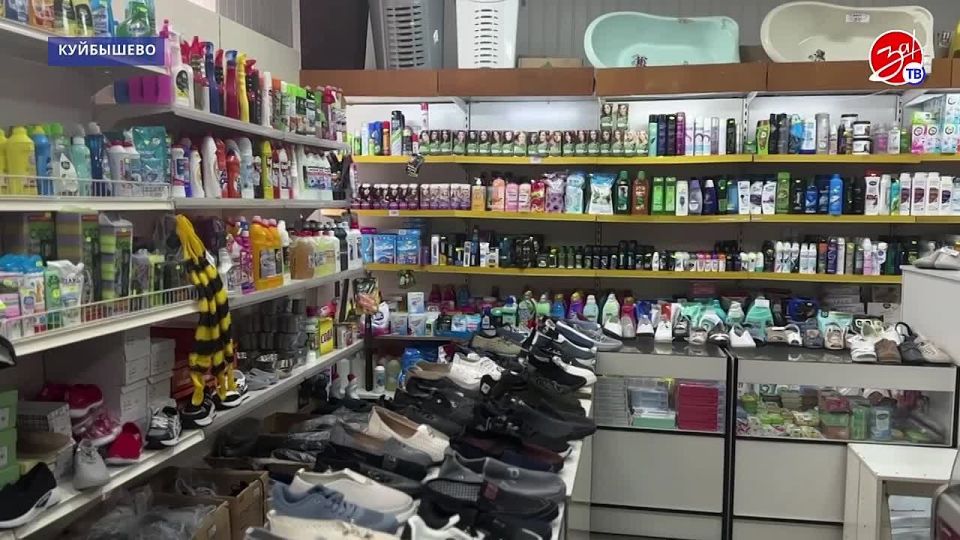 В магазинах пгт Куйбышево провели еженедельный мониторинг цен на социально значимые товары