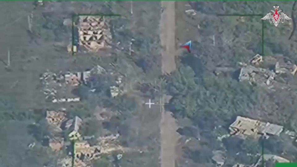 Минобороны России: Продуктивный понедельник. 00:00 Расчеты БПЛА «Южной» группировки войск уничтожили две боевые бронированные машины ВСУ западного производства