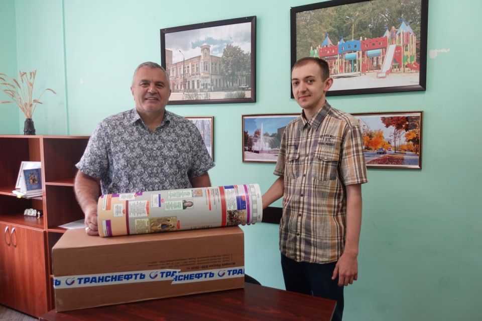 Токмакский краеведческий музей пополнился серией «Наглядных хронологий истории России»