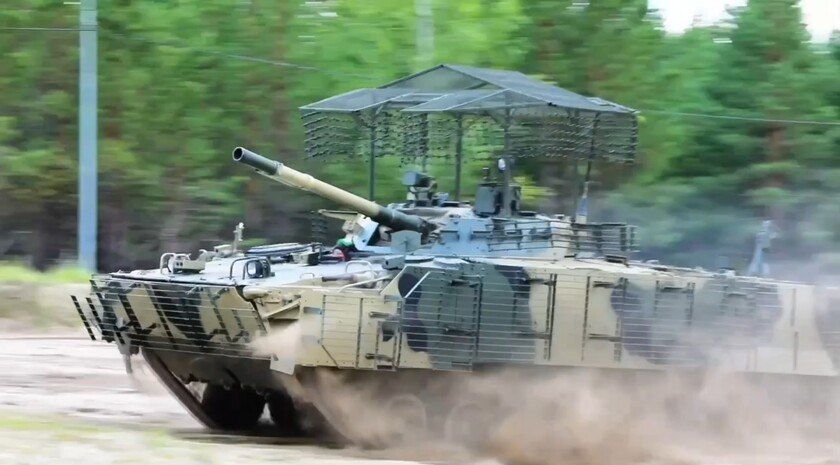 Ростех обеспечивает потребности российской армии с опережением — Чемезов