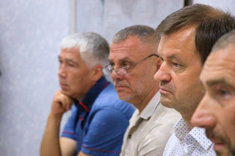 Депутат Госдумы Артем Бичаев провел прием аграриев Запорожской области