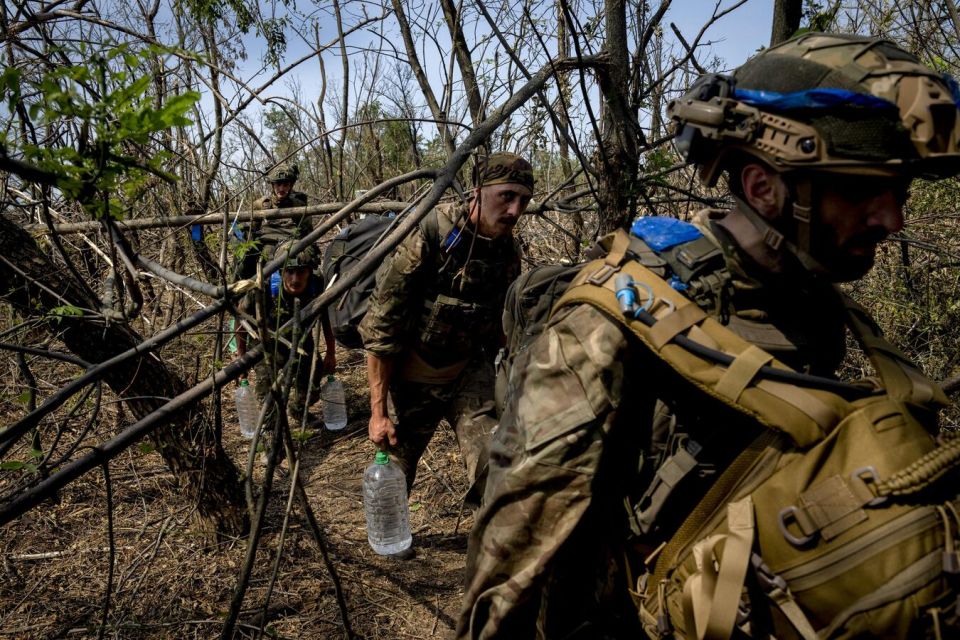 ВСУ перебрасывают новые подразделения в Запорожскую область, сообщил боец