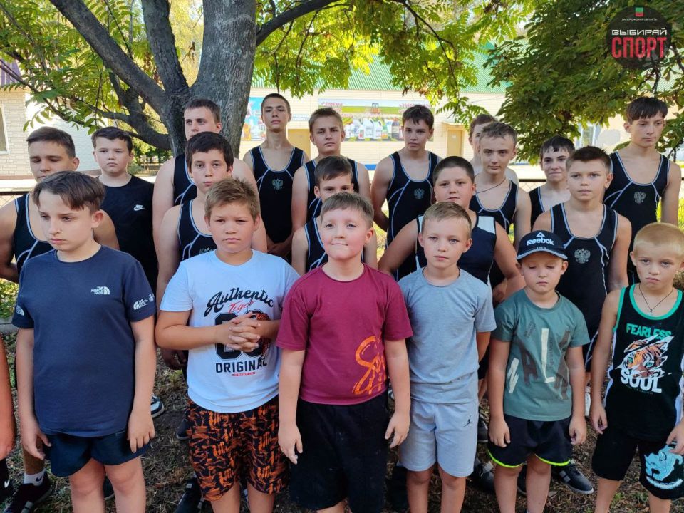 Тяжелоатлеты показали мастер-класс в Михайловке