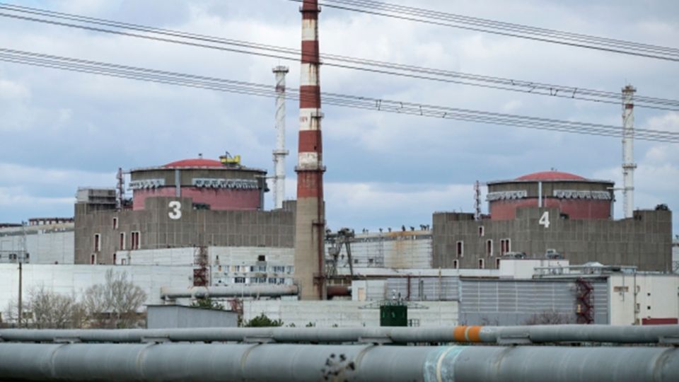 ВСУ обстреляли Запорожскую АЭС, в зданиях типографии и цеха выбило окна