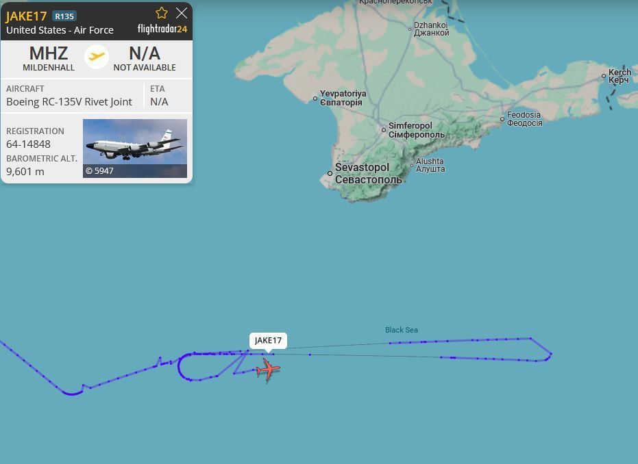 После того, как несколько американских самолётов радиоэлектронной разведки отработали над Чёрным морем, ВСУ атаковали разведданные ими цели в Крыму с применением БПЛА-камикадзе
