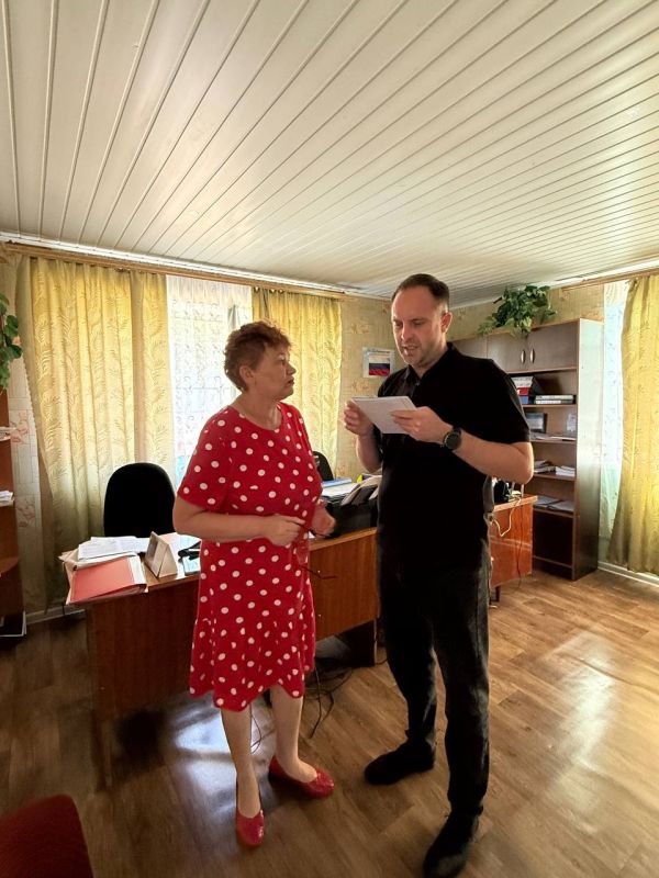 Глава Токмакского муниципального округа Александр Калмыков и заместитель Главы Вита Провандовская совершили рабочий выезд в населенные пункты Балковской группы сел