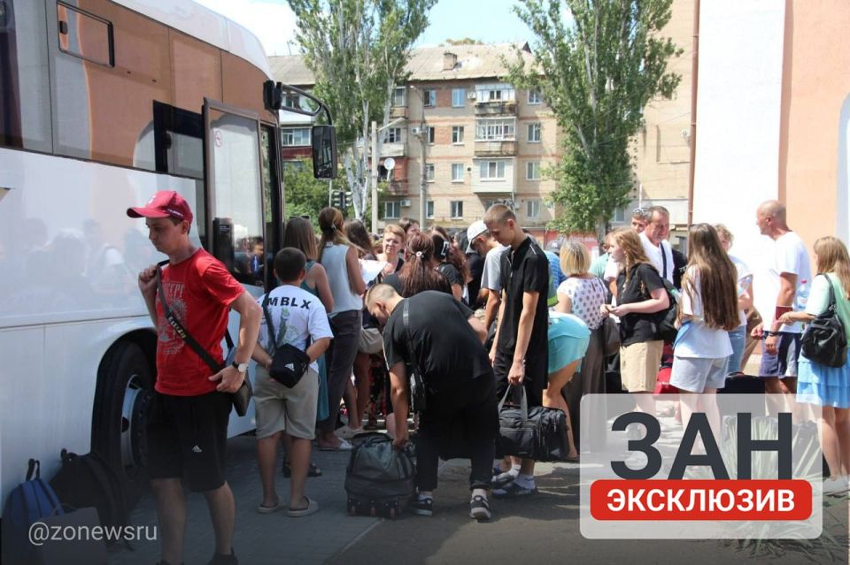 Школьники из Запорожской области отправились в Магнитогорск на «Университетские смены»