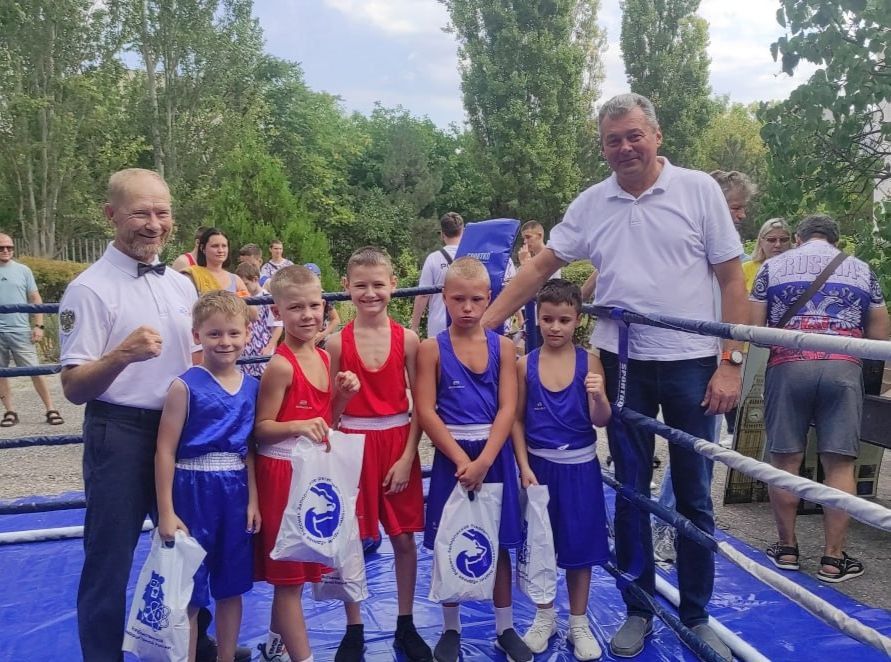 «Единая Россия» отмечает День физкультурника в Васильевском МО