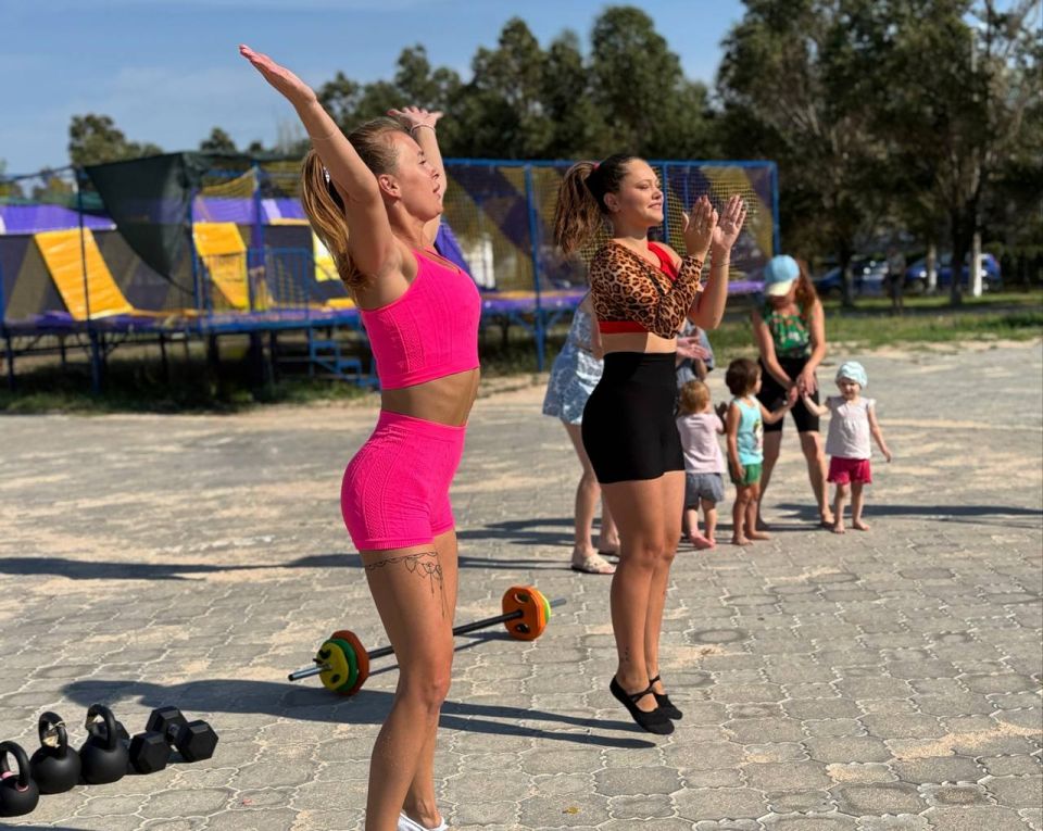 В Бердянске на третьем пляже отметили День физкультурника