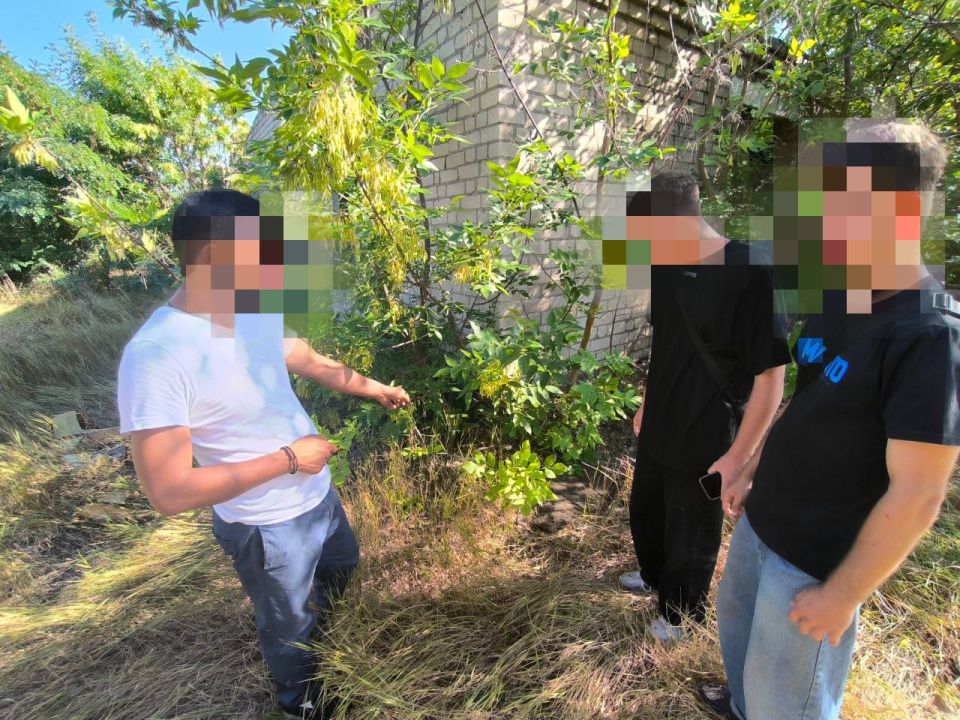 Сотрудники полиции «помогли» жителю Бердянска найти «закладку»