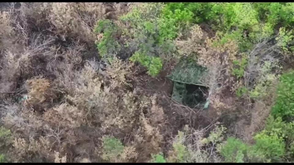 Операторы 218 гвардейского танкового полка 5 армии группировки войск "Восток" уничтожают живую силу, материальные средства и тяжёлые дроны противника на Запорожском направлении: