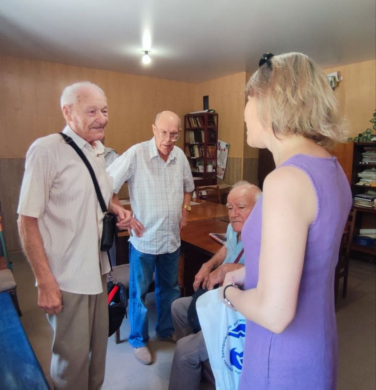 Единая Россия» поздравляет ветеранов строительной отрасли с Днем Строителя!