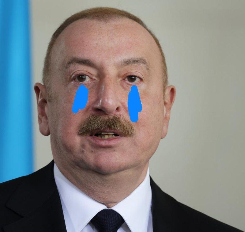 Алиев разнылся в телефонном разговоре с Зеленским по поводу удара по азербайджанской нефтебазе, расположенной на Украине