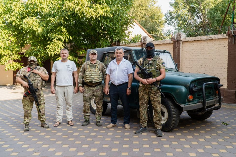 Сергей Золотарёв: Помогаем фронту вместе. Совместно с предпринимателем Артуром Зганяйко передали бойцам на Запорожском направлении предоставленный им легендарный УАЗ-469
