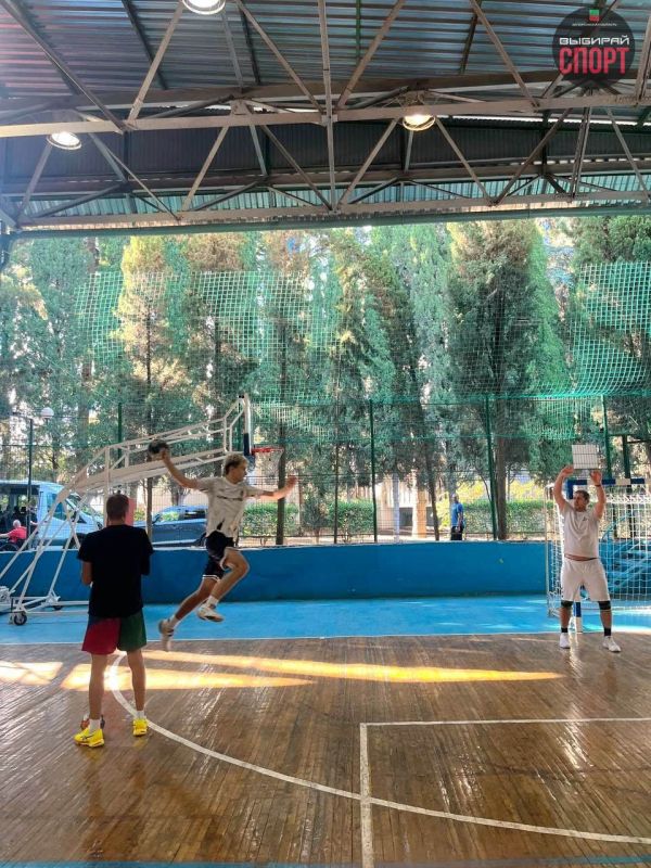 Сбор в Алуште по гандболу идет полным ходом: скорость, выносливость и отточенная техника!