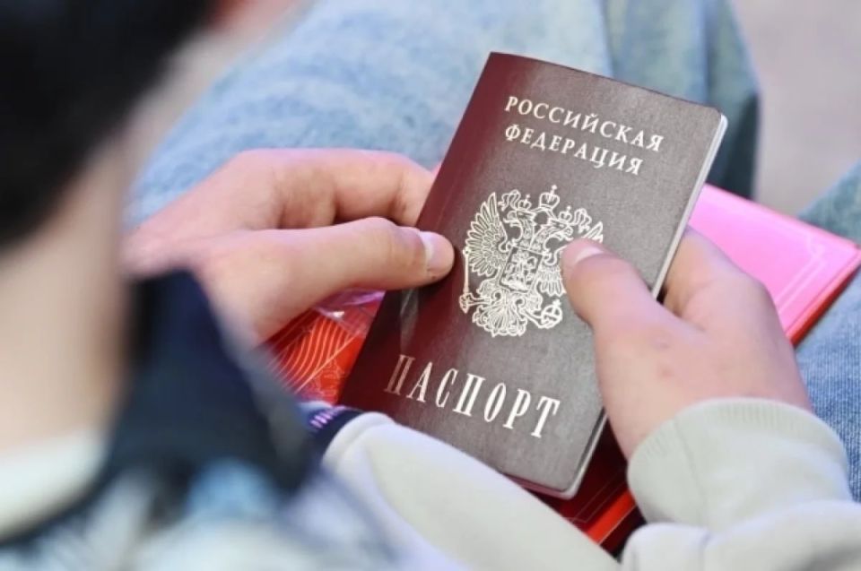 В РФ вступил в силу закон о лишении приобретенного гражданства