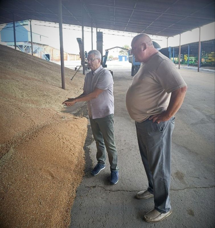 Виктор Емельяненко: С рабочей поездкой посетил Приморский район