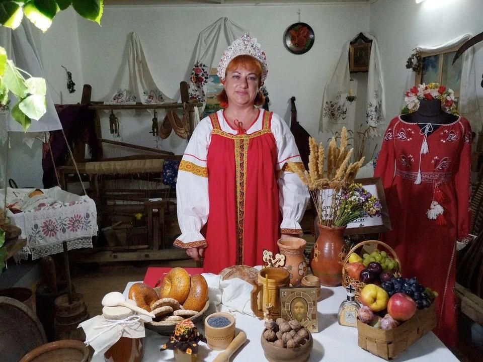 В бердянском музее стартовал проект, посвященный трем Великим Спасам