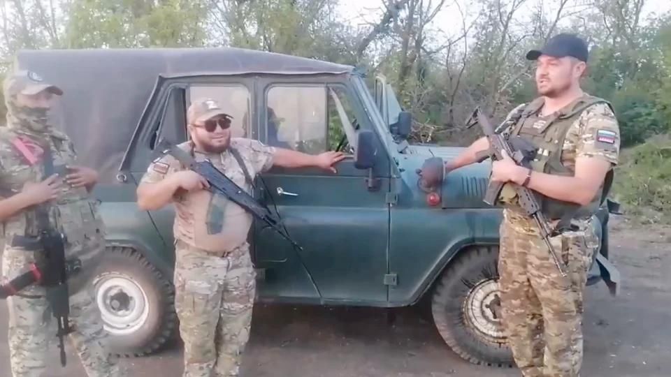 Бойцы Запорожского направления поблагодарили за переданный внедорожник УАЗ