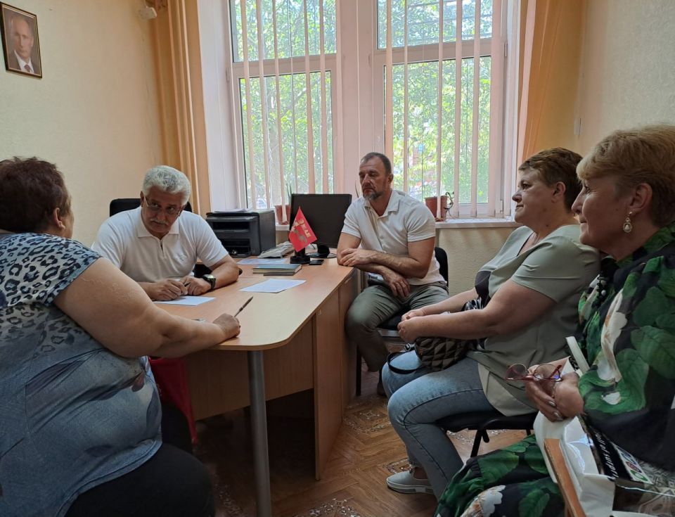 Нескольким ТСЖ в Бердянске и приюту для бездомных будет оказана организационно-правовая поддержка