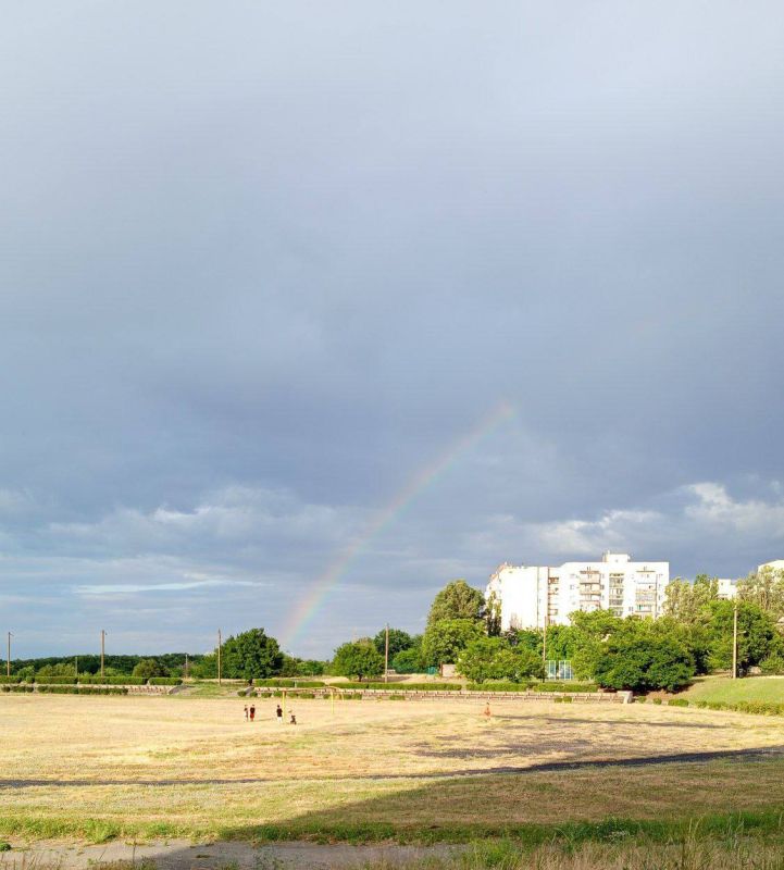 С добрым, весёлым и радостным утром! Желаем чтобы начало этого дня стало для вас особенно удачным и принесло много радостных событий, хороших новостей, приятных сюрпризов, больших успехов