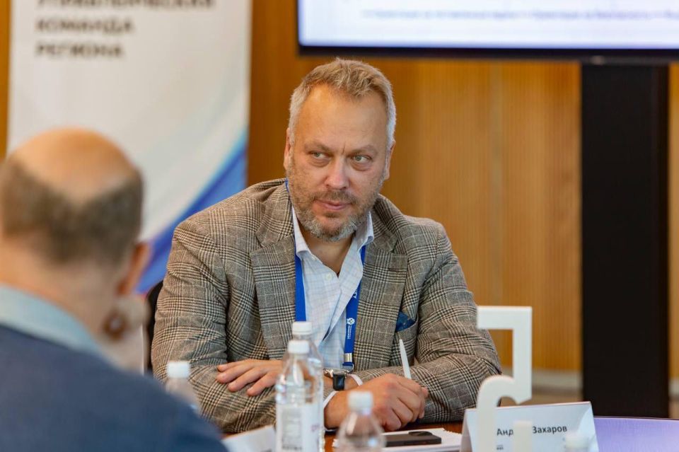 Сергей Золотарёв: Сегодня день рождения отмечает исполняющий обязанности заместителя Председателя Правительства Запорожской области, Министр финансов Запорожской области Андрей Сергеевич Захаров