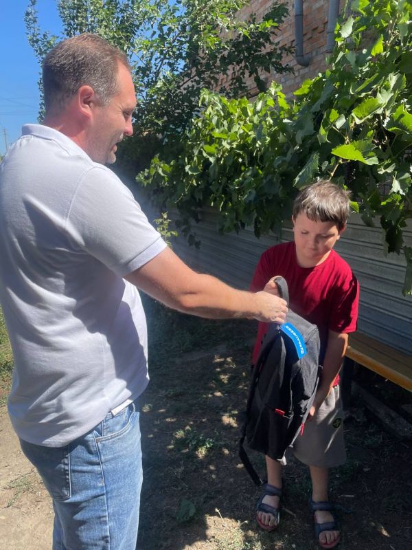 В школу – с портфелем от Главы Токмакского муниципального округа!