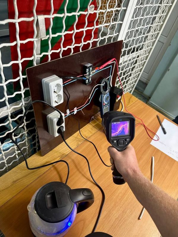 Как безопасно пользоваться электроприборами в жару