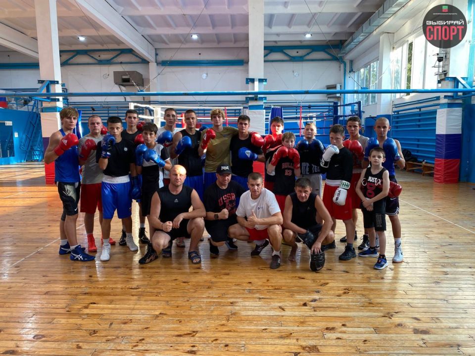 Сборная команда Запорожской области по боксу проводит УТМ в Алуште