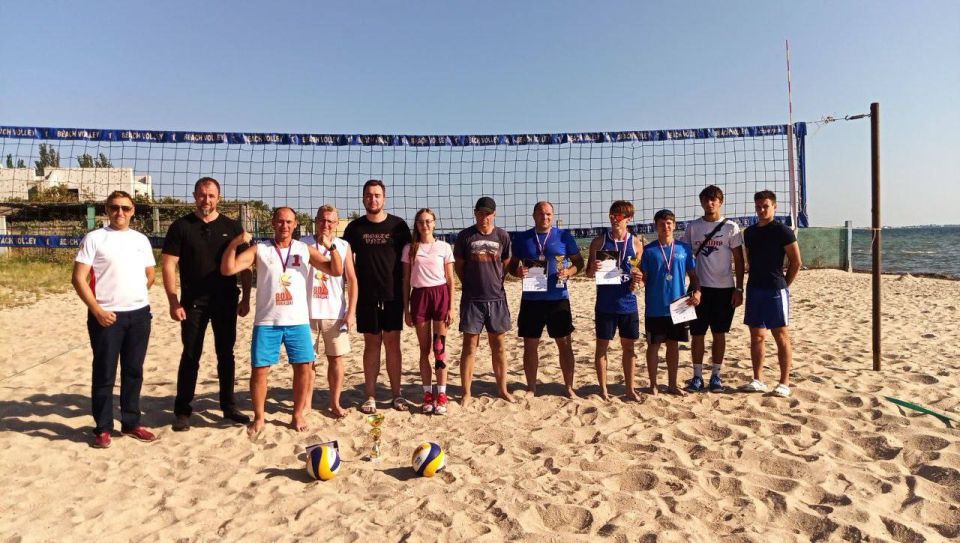 В Бердянске прошел турнир по пляжному волейболу