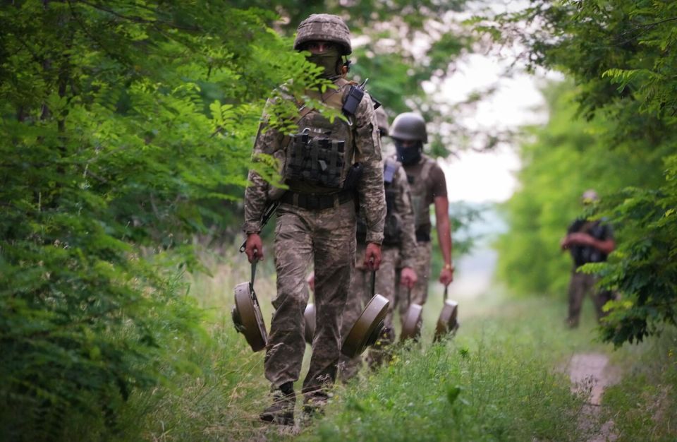 ВСУ испытывают нехватку людей на Запорожском направлении, сообщил боец