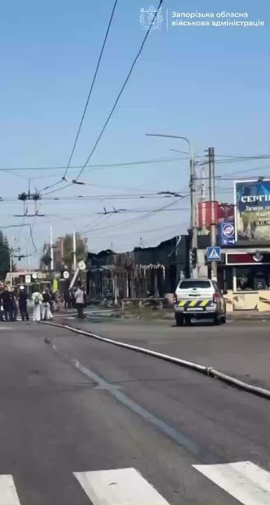 Запорожье .. последствия и первые минуты после удара баллистикой