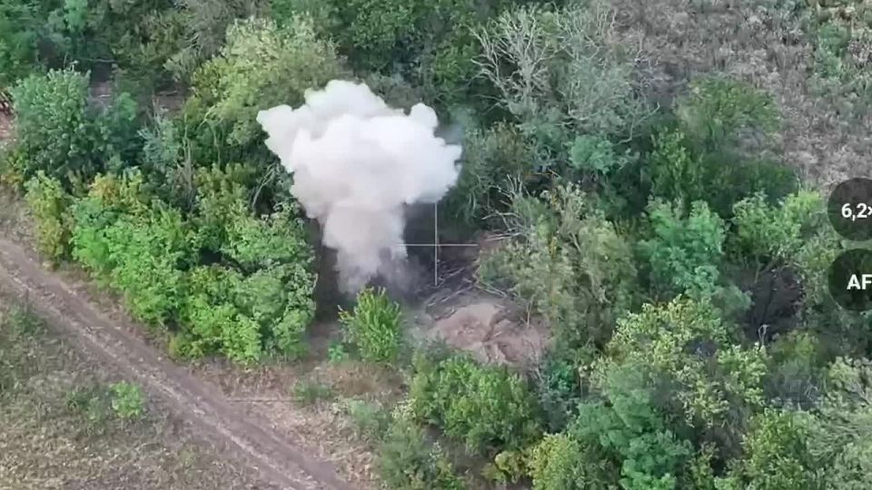 Гвардейцы 57 мотострелковой бригады группировки войск "Восток" уничтожают материально-технические средства противника на Запорожье, в том числе терминалы Starlink