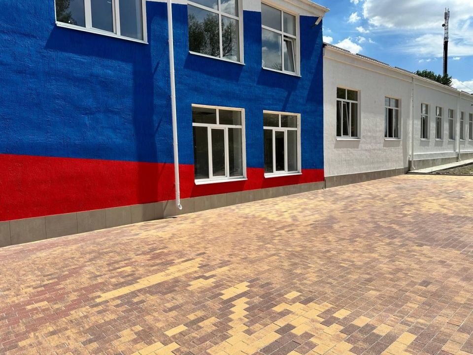 Государственные флаги России установят пензенцы на территории двух школ