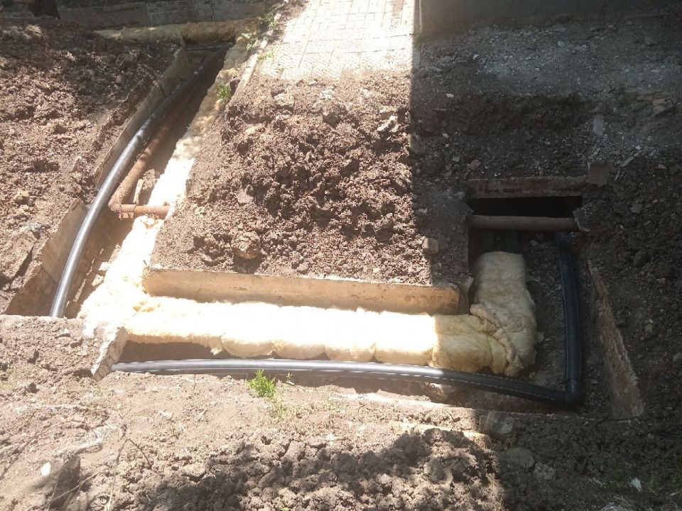 «Запорожская облтеплосеть» продолжает подготовку тепловых сетей в Бердянске к отопительному сезону