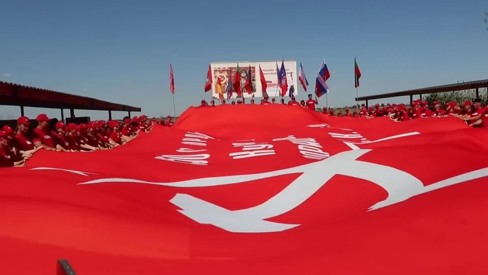 Виктор Емельяненко: На нашей Запорожской земле, которая является исконно русской, проходит значимое событие - Первый молодёжный форум-лагерь «Новороссия-2025»