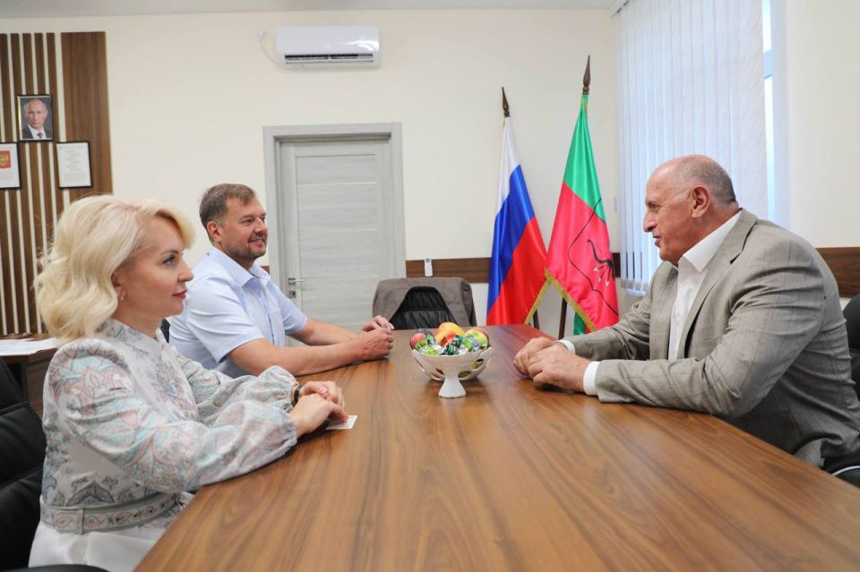 Евгений Балицкий: С рабочим визитом Запорожскую область посетила делегация Правительства Республики Дагестан